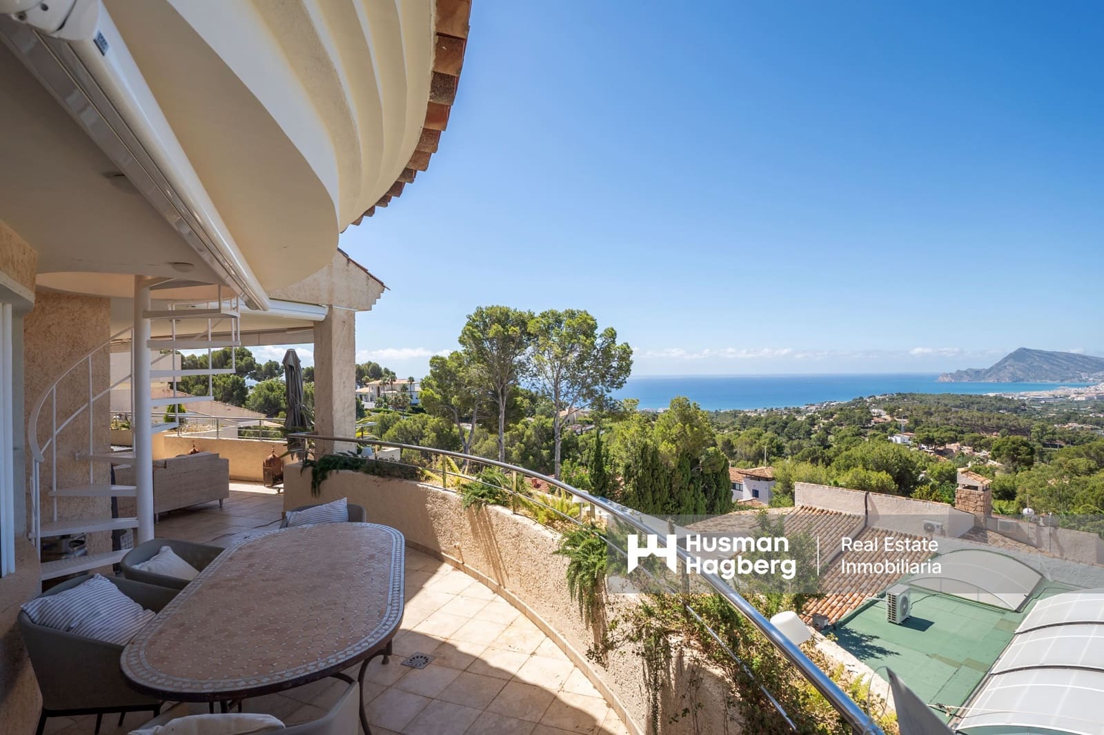 3 slaapkamer Villa te koop in Altea met zwembad - € 750.000 (Ref: 9909897)