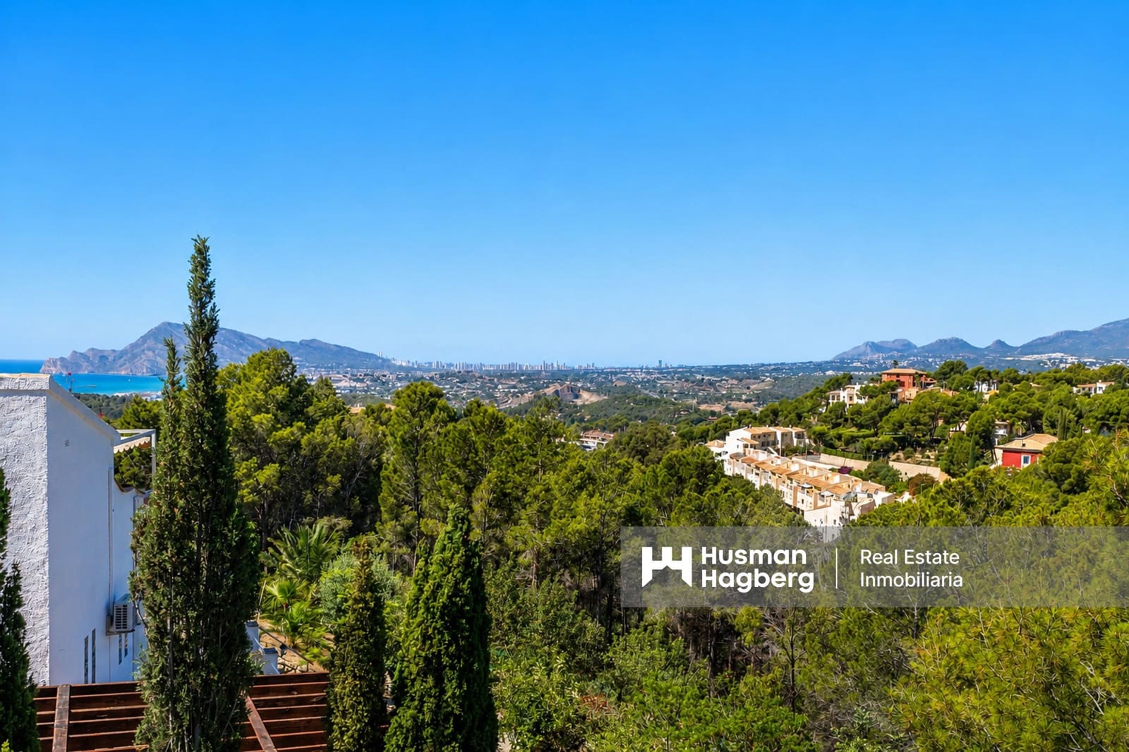 3 slaapkamer Villa te koop in Altea met zwembad - € 750.000 (Ref: 9909897)