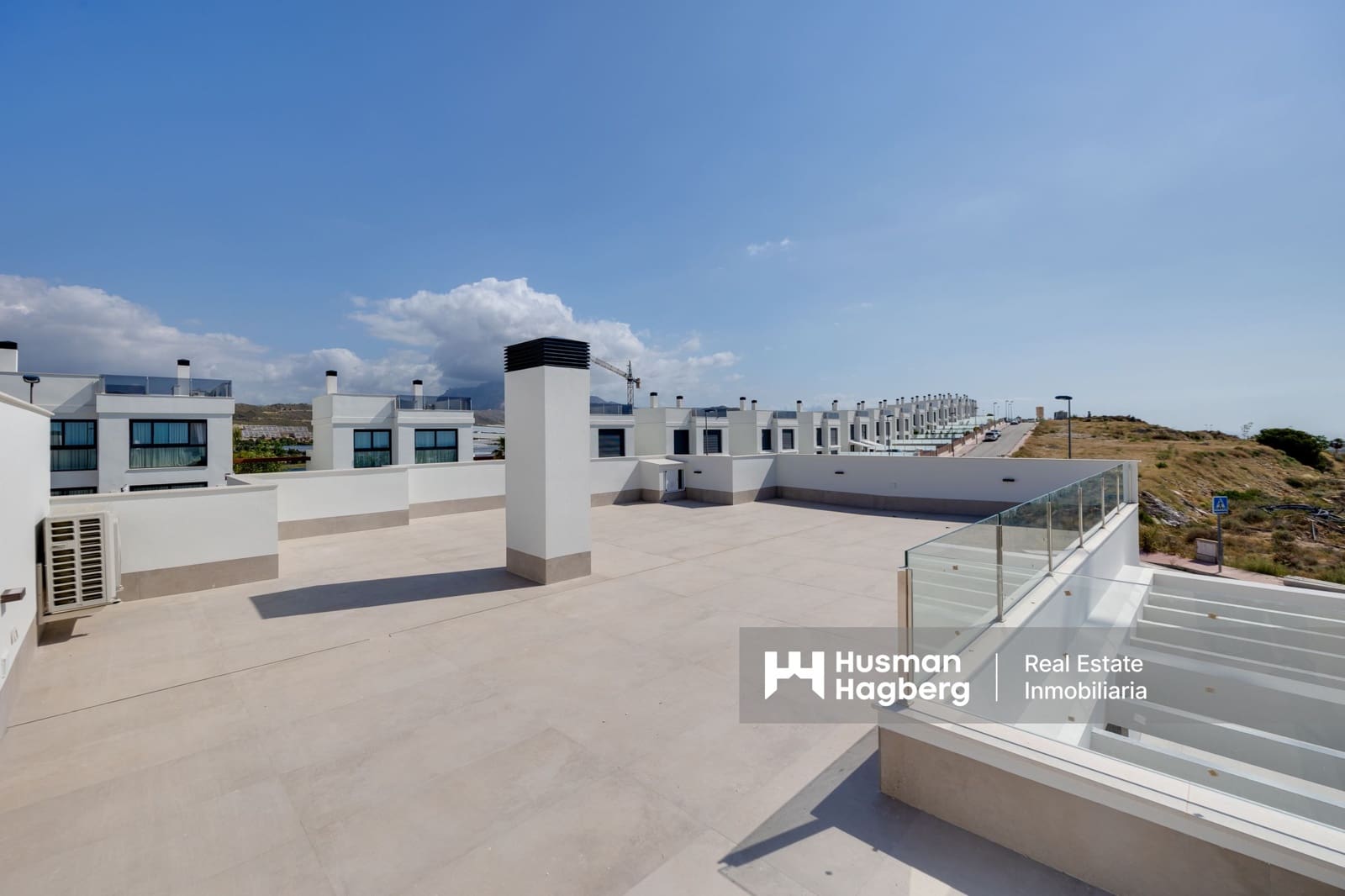 3 soverom Villa til salgs i El Campello med svømmebasseng - € 570 000 (Ref: 9909913)