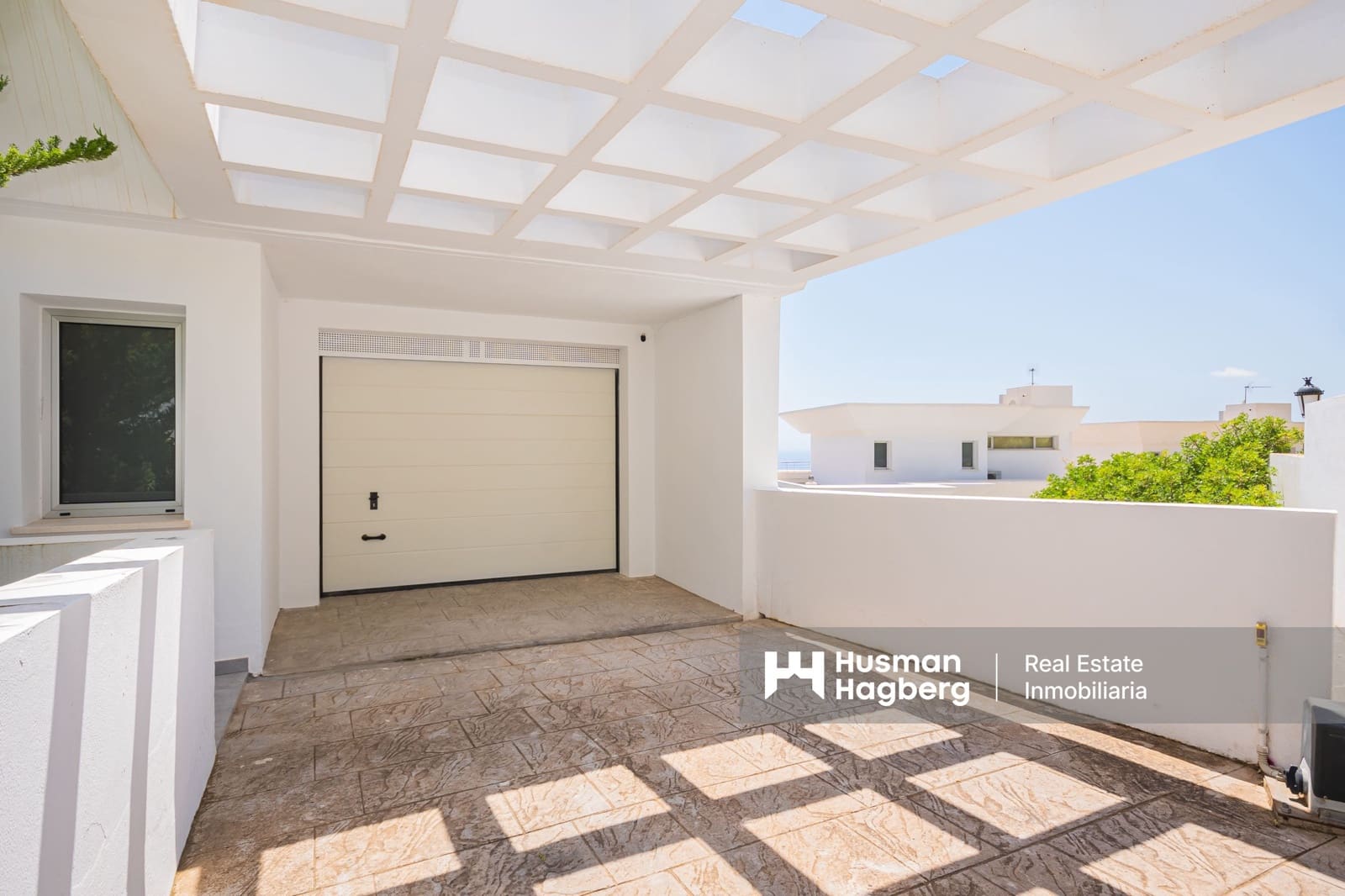6 bedroom Villa for sale in Altea with pool - € 1,400,000 (Ref: 9917707)