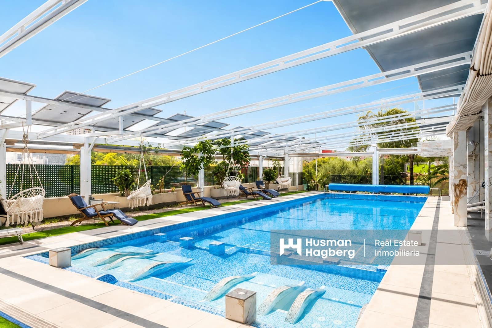 2 bedroom Villa for sale in Benidorm with pool - € 295,000 (Ref: 9926626)
