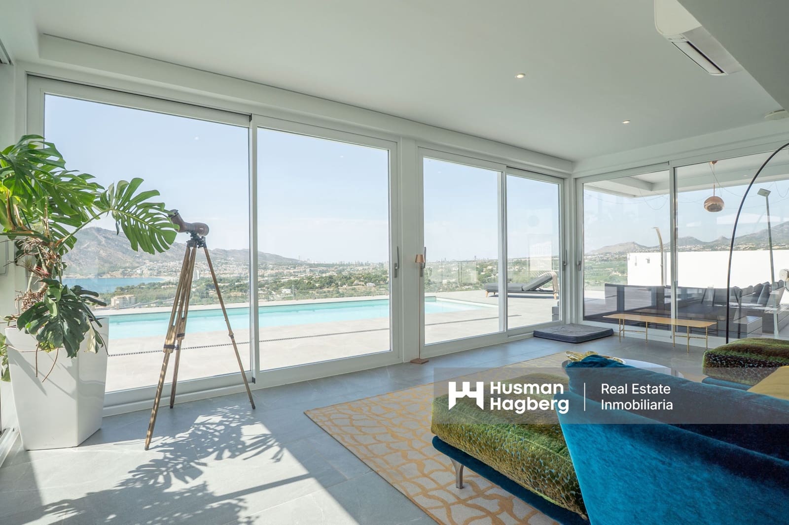 3 bedroom Villa for sale in Altea with pool - € 2,675,000 (Ref: 9931208)