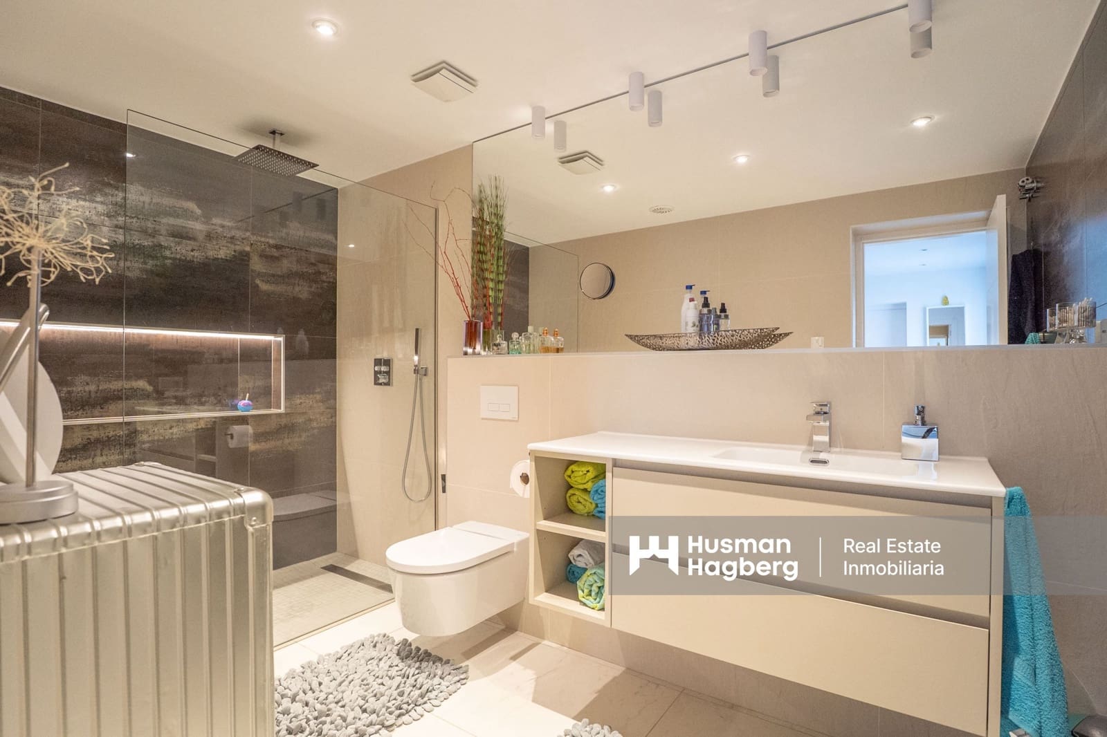 3 bedroom Villa for sale in Altea with pool - € 2,675,000 (Ref: 9931208)