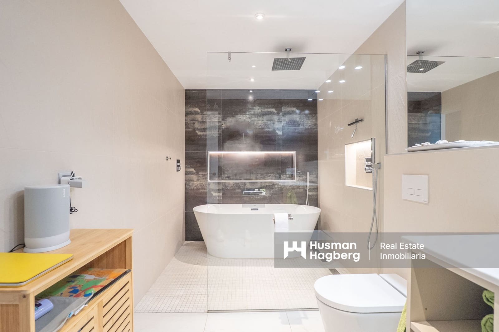 3 bedroom Villa for sale in Altea with pool - € 2,675,000 (Ref: 9931208)