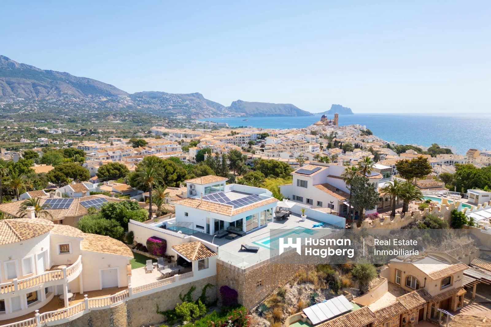 3 bedroom Villa for sale in Altea with pool - € 2,675,000 (Ref: 9931208)