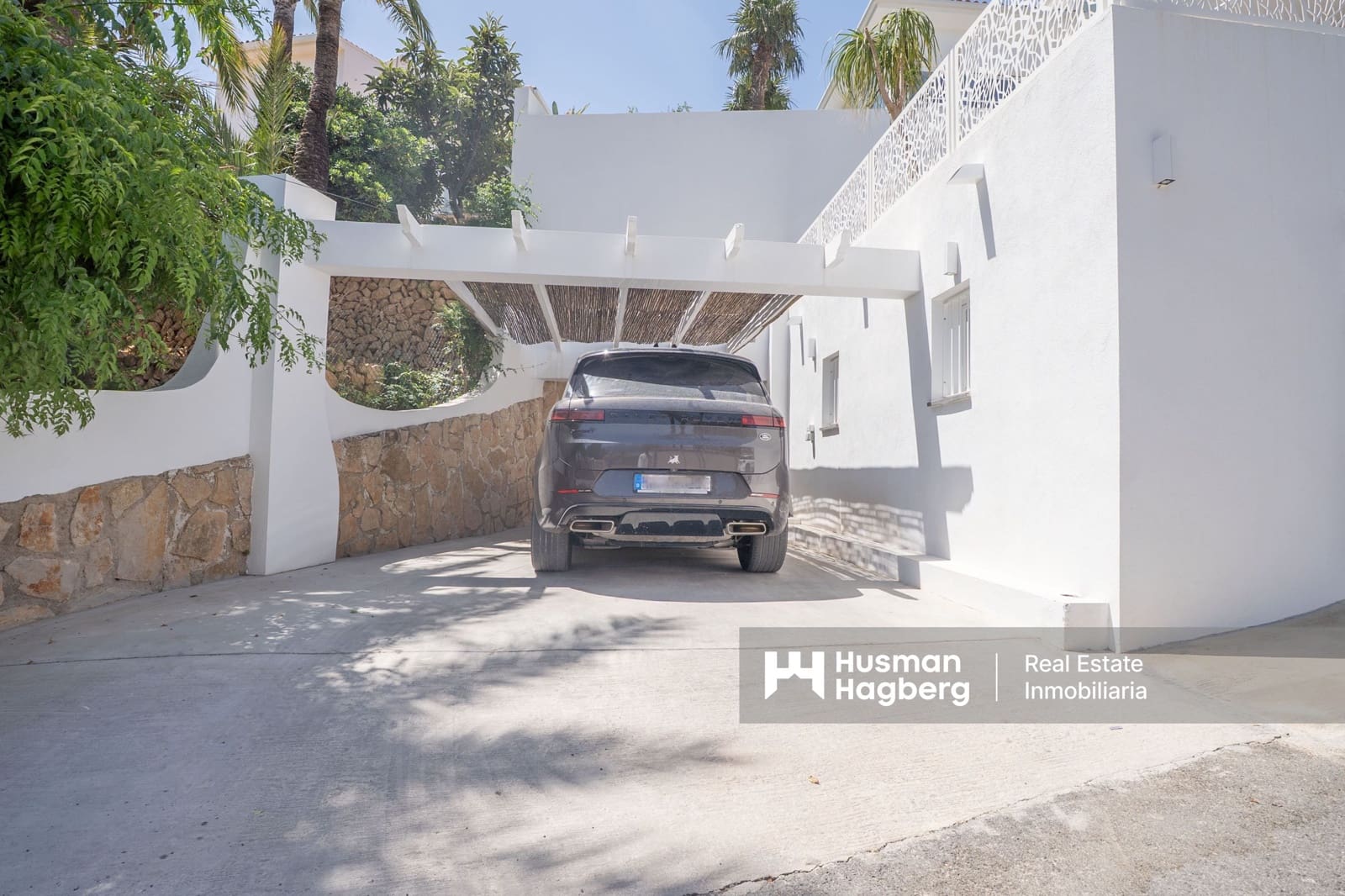 3 bedroom Villa for sale in Altea with pool - € 2,675,000 (Ref: 9931208)