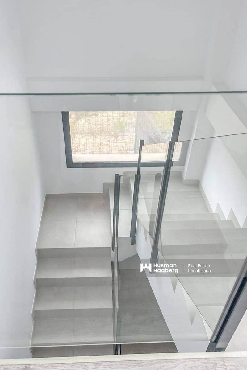 3 bedroom Villa for sale in Alfaz del Pi / L'Alfas del Pi with pool - € 549,000 (Ref: 9959012)