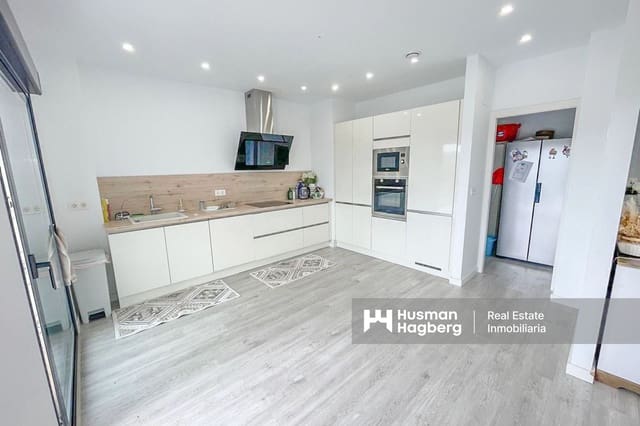 3 slaapkamer Villa te koop in Escandinavia - Cautivador, Alfaz del Pi / L'Alfàs del Pi met zwembad - € 549.000 (Ref: 9959012)