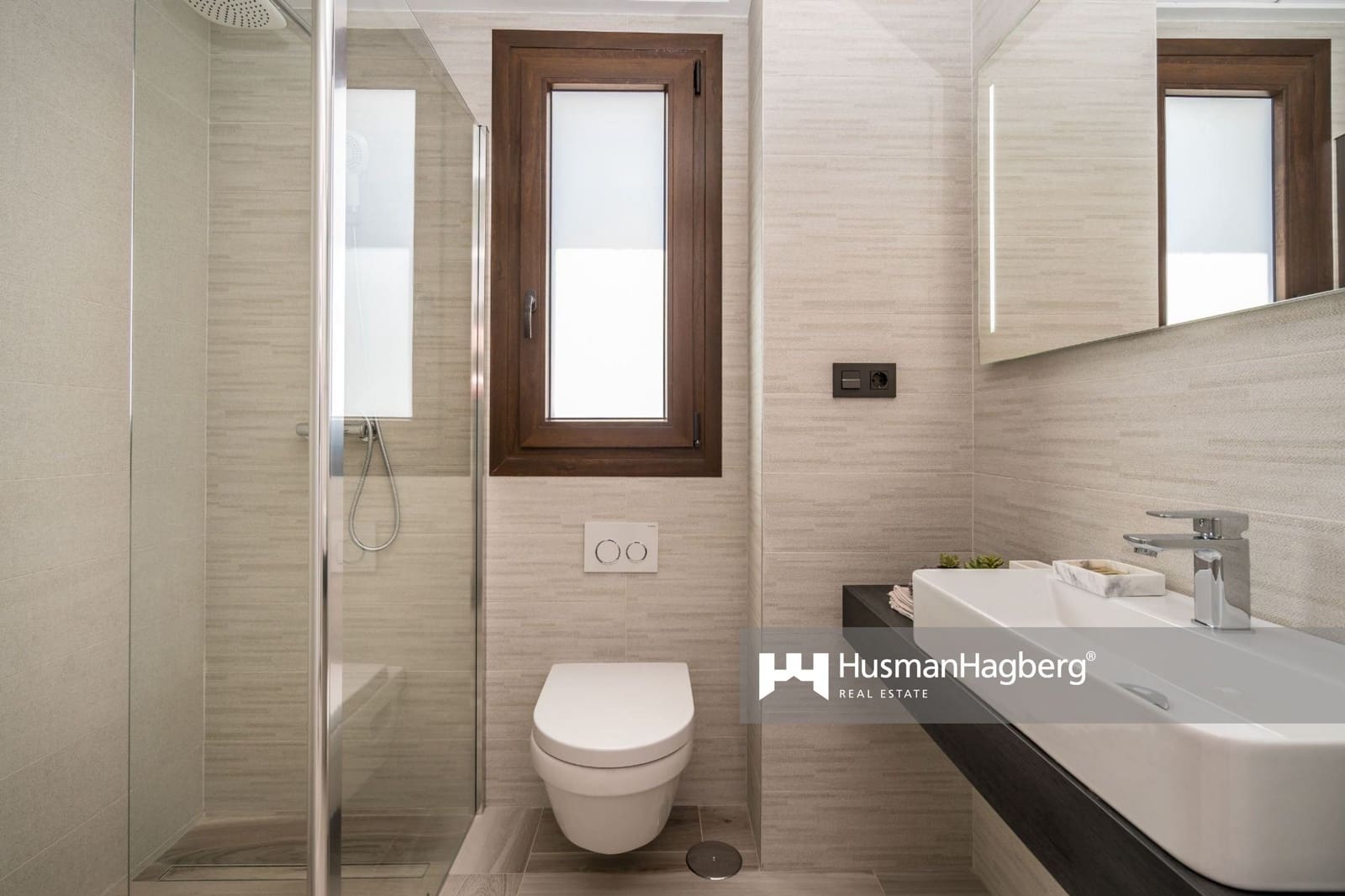 Apartamento de 2 habitaciones en Benidorm en venta con piscina - 399.900 € (Ref: 9961883)