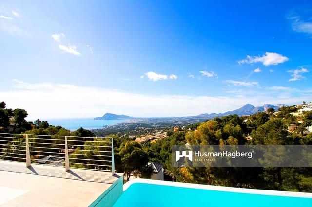 3 sypialnia Willa na sprzedaż w Altea z basenem - 1 750 000 € (Ref: 9961891)