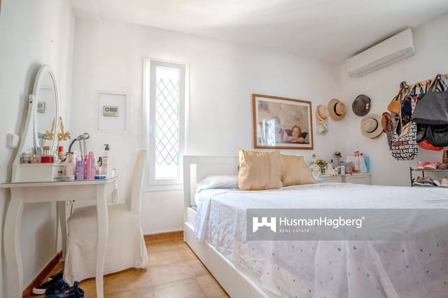 Chalet de 4 habitaciones en Altea en venta con piscina - 525.000 € (Ref: 9969146)