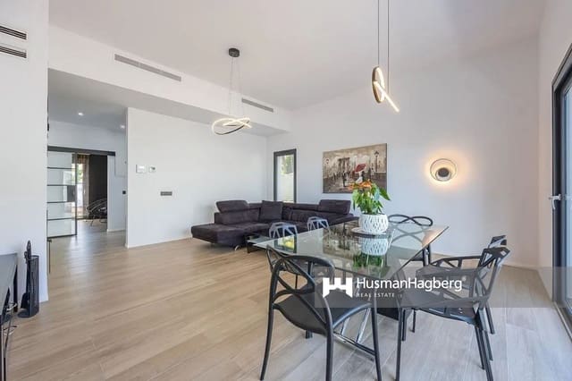 4 soverom Villa til salgs i Altea med svømmebasseng - € 949 000 (Ref: 9969151)