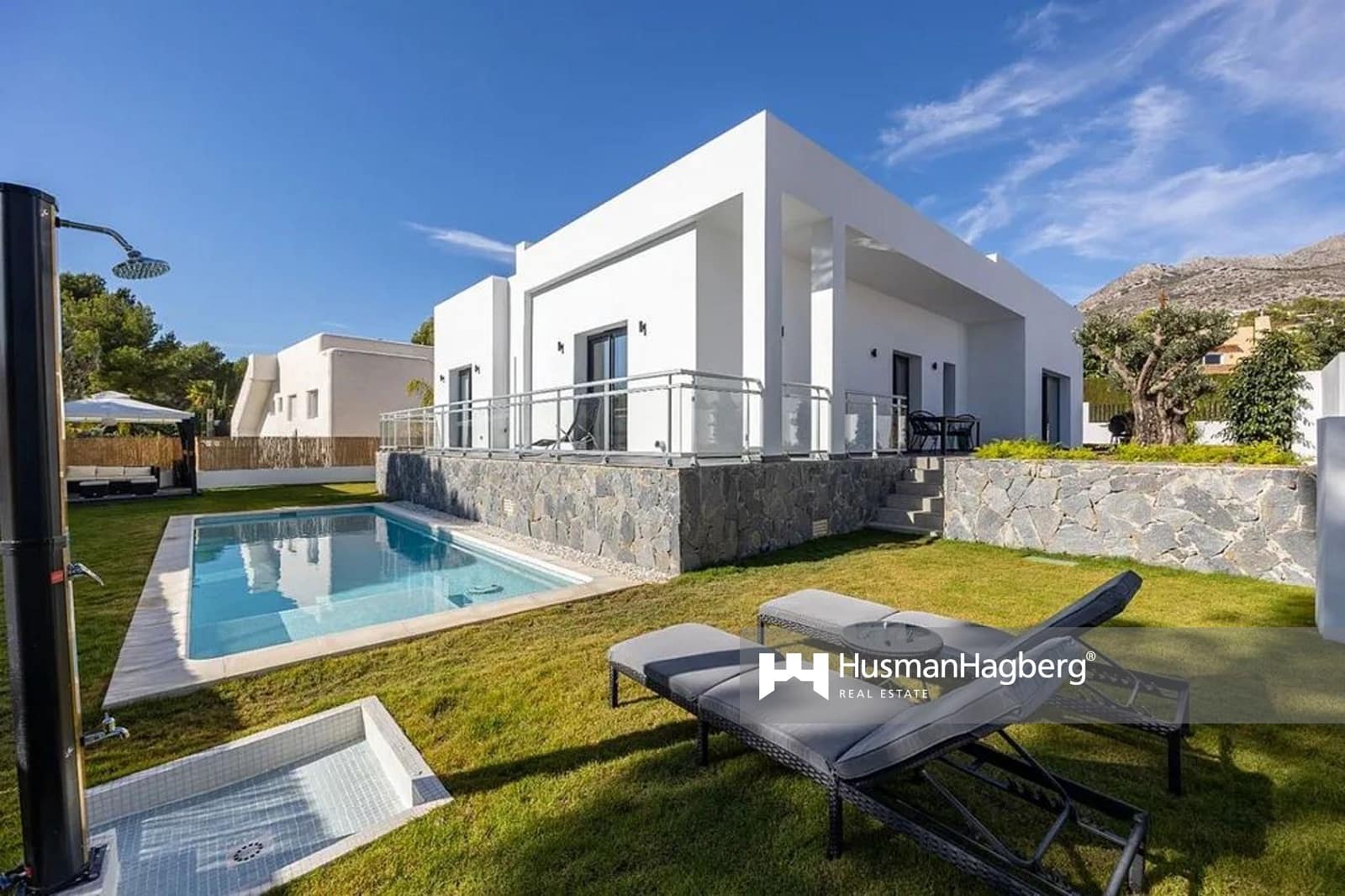 4 bedroom Villa for sale in Altea with pool - € 949,000 (Ref: 9969151)