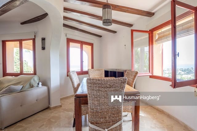 5 soverom Villa til salgs i El Montgó, Dénia med svømmebasseng - € 876 000 (Ref: 9972760)