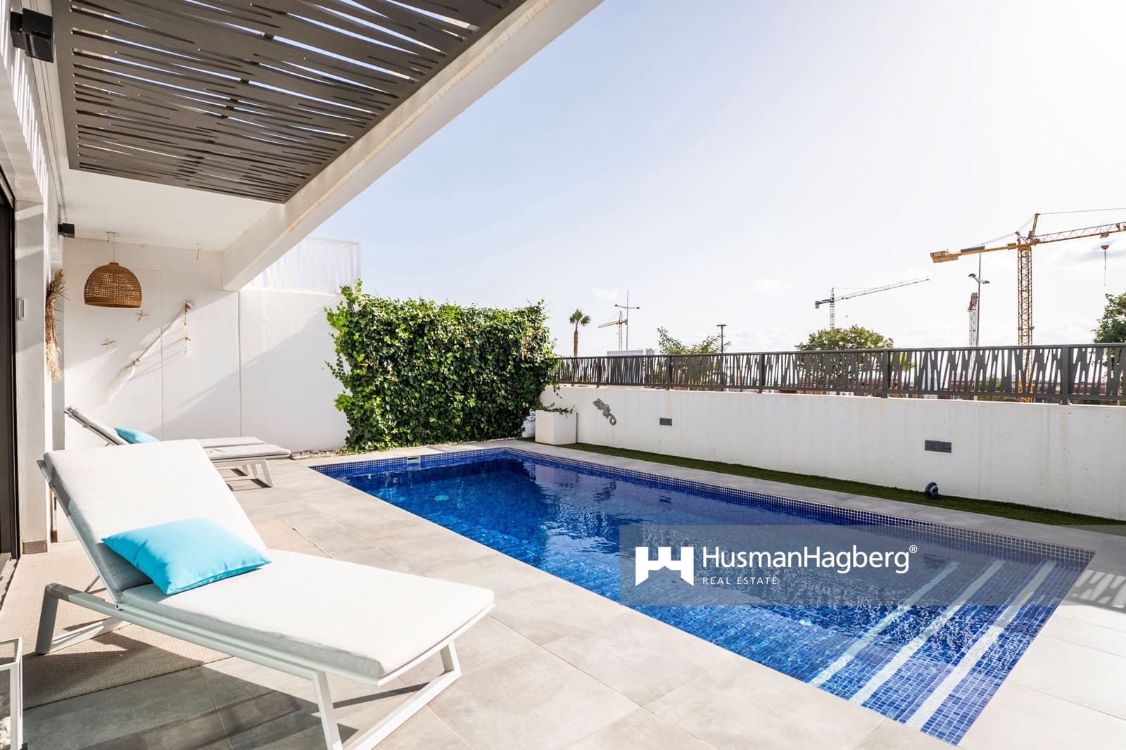 4 bedroom Villa for sale in Benidorm with pool - € 699,000 (Ref: 9974557)