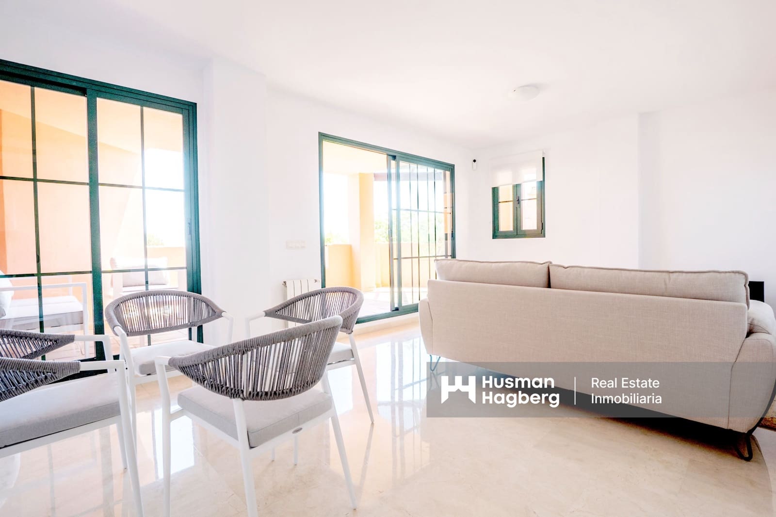 2 soveværelse Lejlighed til salg i Benidorm med swimmingpool - € 395.000 (Ref: 9981745)