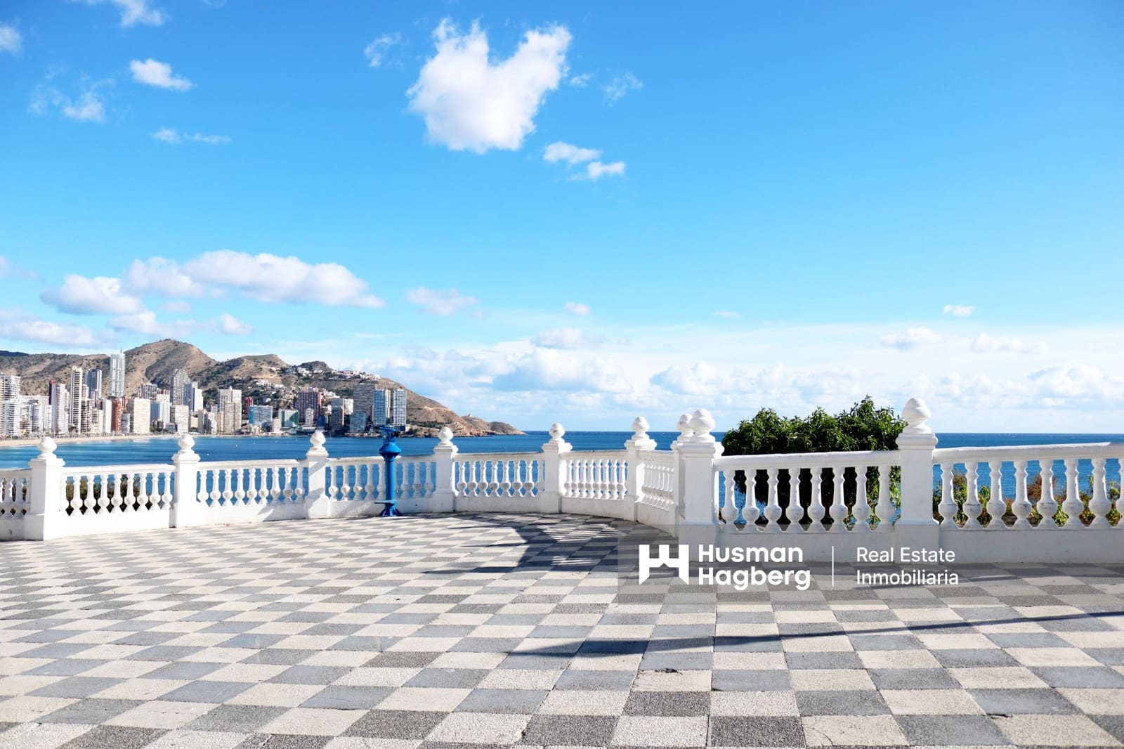3 soverom Leilighet til salgs i Benidorm med svømmebasseng - € 420 000 (Ref: 9984250)