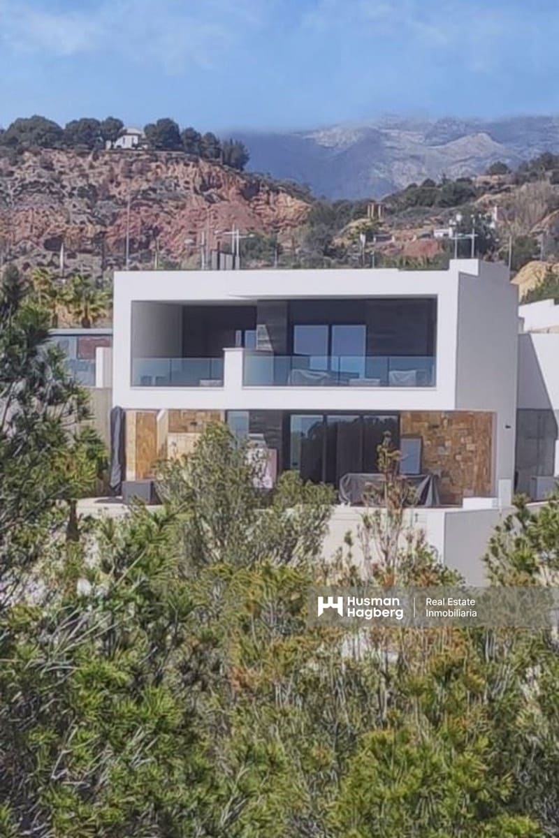 3 soverom Villa til salgs i Benidorm med svømmebasseng - € 949 000 (Ref: 9986248)