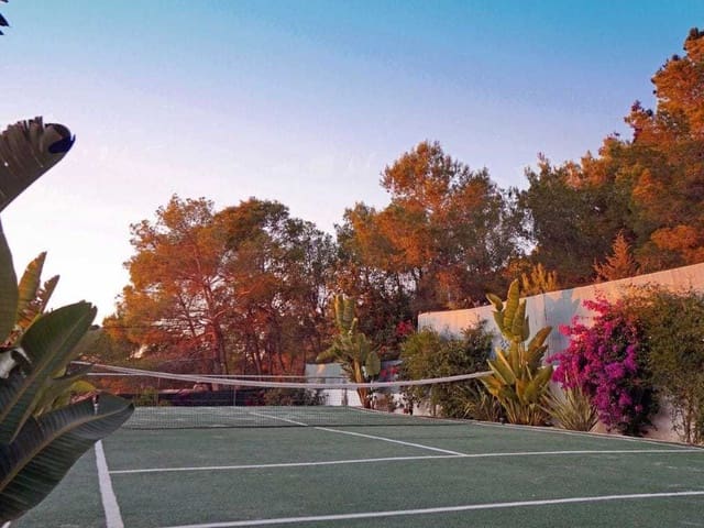 6 bedroom Villa for sale in Cala Salada, Sant Antoni de Portmany - € 3,400,000 (Ref: 5596323)