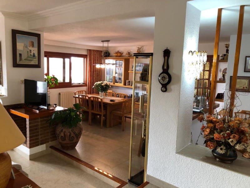 6 bedroom Villa for sale in San Jose / Sant Josep de Sa Talaia - € 1,900,000 (Ref: 5914267)