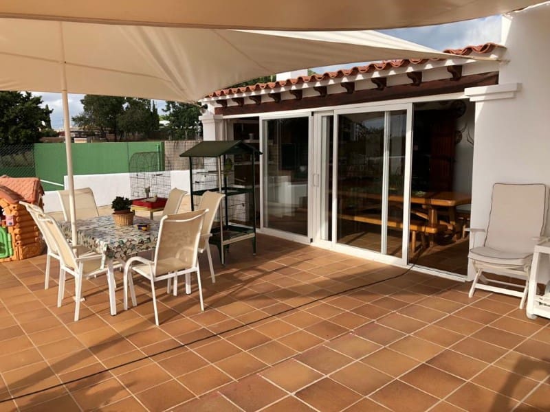 6 bedroom Villa for sale in San Jose / Sant Josep de Sa Talaia - € 1,900,000 (Ref: 5914267)