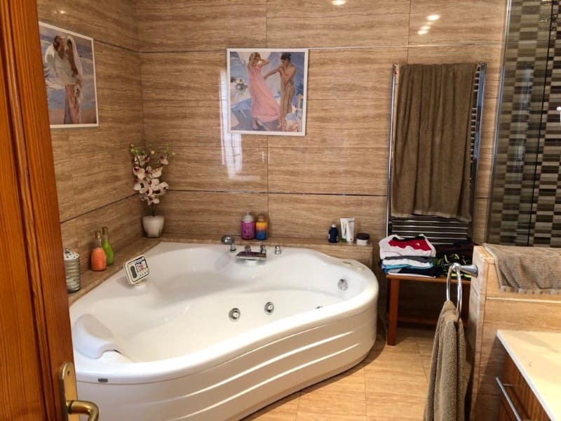 6 bedroom Villa for sale in San Jose / Sant Josep de Sa Talaia - € 1,900,000 (Ref: 5914267)