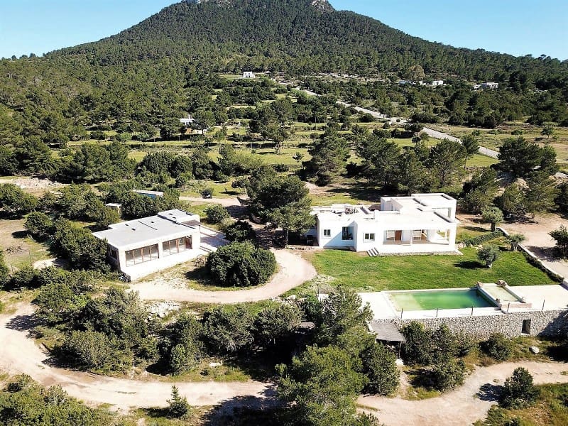 10 bedroom Villa for sale in Cala d'Hort - € 6,500,000 (Ref: 6884024)