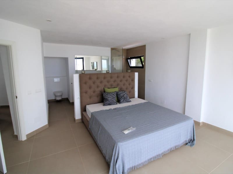 4 soveværelse Villa til salg i Cala Moli - € 3.720.000 (Ref: 7148182)