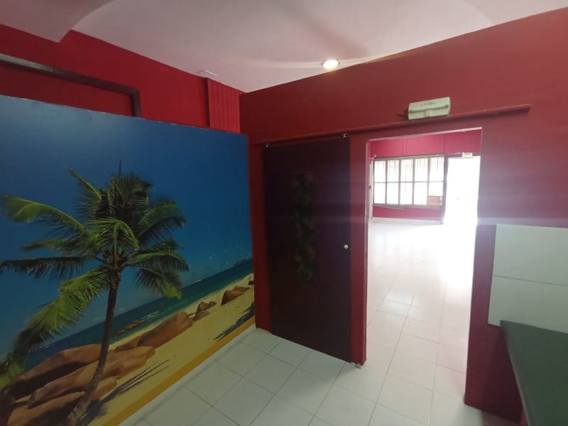 Kaupallinen myytävänä paikassa Sant Antoni de Portmany - 240 000 € (Ref: 8359686)