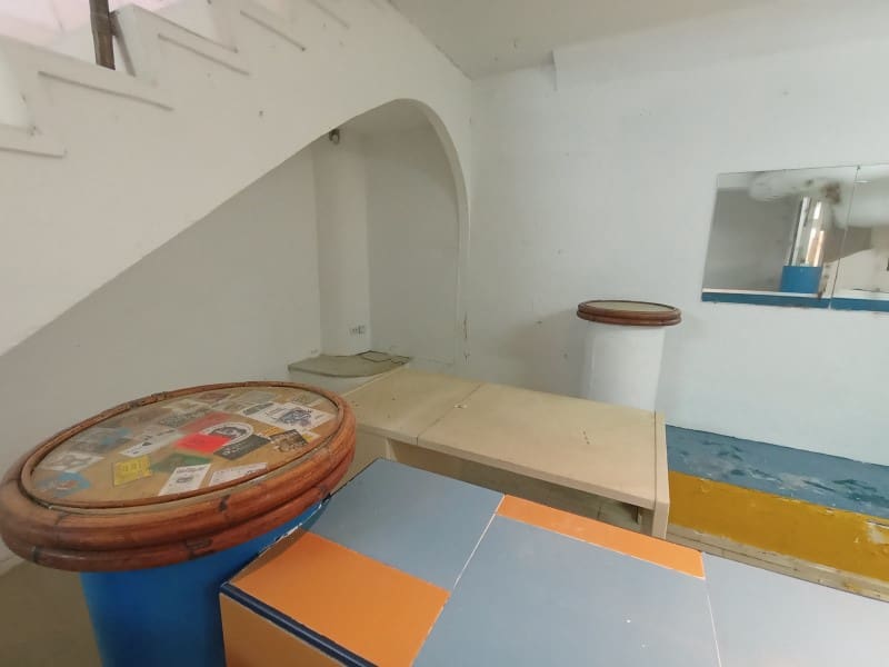 Kaupallinen myytävänä paikassa Sant Antoni de Portmany - 240 000 € (Ref: 8359686)