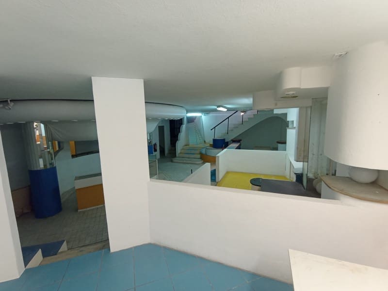 Kaupallinen myytävänä paikassa Sant Antoni de Portmany - 240 000 € (Ref: 8359686)