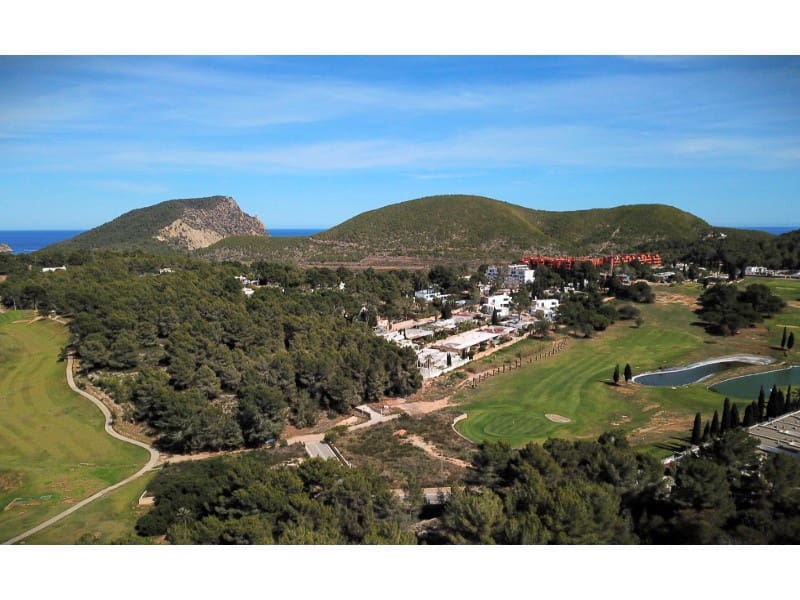 Grunde uden byggetilladelser til salg i Nuestra Senora de Jesus - € 1.195.000 (Ref: 8575011)