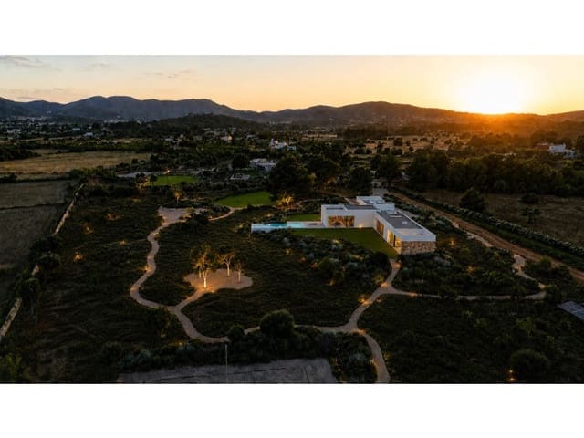 5 bedroom Villa for sale in Nuestra Señora de Jesus, Santa Eulalia / Santa Eularia - € 8,600,000 (Ref: 9037023)