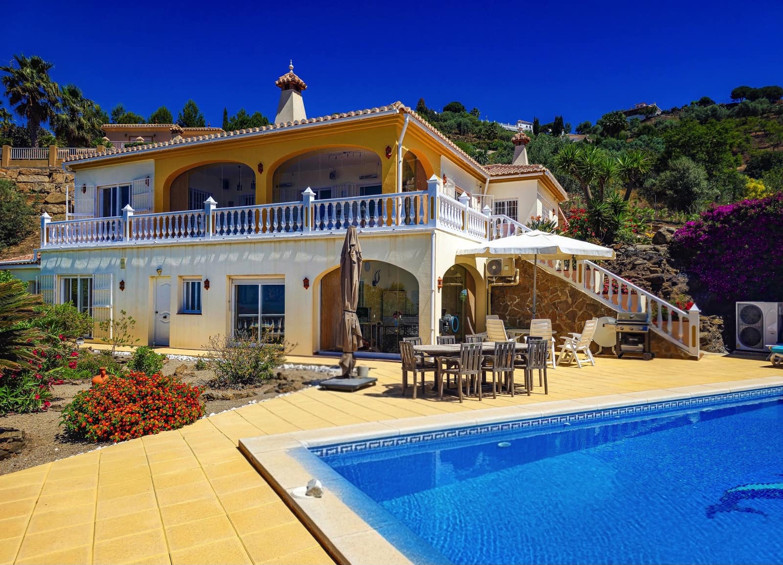 4 chambre Villa/Maison à vendre à Arenas de Velez avec piscine garage - 980 000 € (Ref: 10009876)
