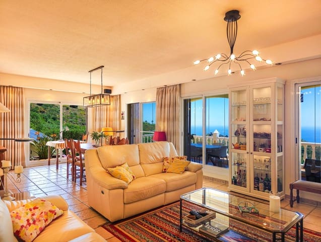 4 soveværelse Villa til salg i Arenas de Velez, Arenas med swimmingpool garage - € 895.000 (Ref: 10009876)