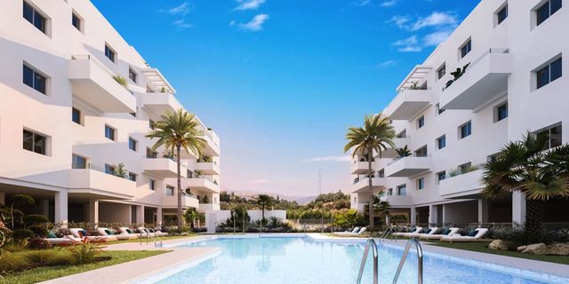 Apartamento de 3 habitaciones en Algarrobo Costa, Algarrobo en venta con piscina garaje - 350.000 € (Ref: 10111481)