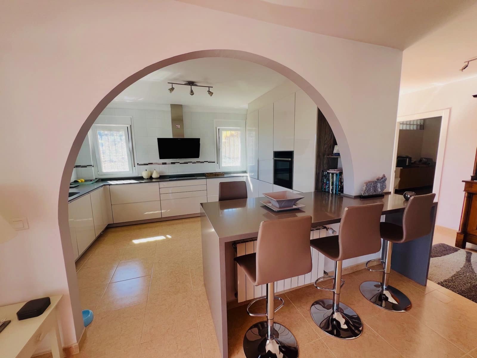 3 chambre Villa/Maison à vendre à Sayalonga avec piscine garage - 875 000 € (Ref: 10121069)