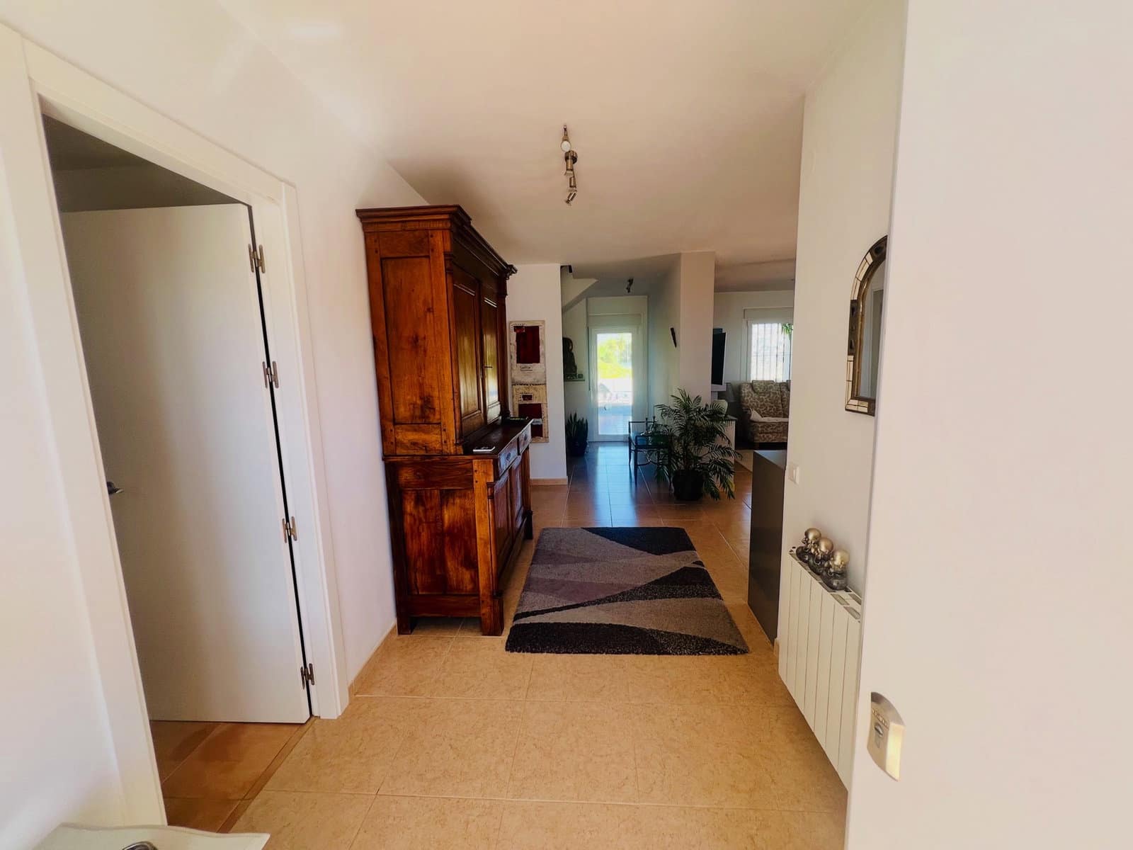 3 chambre Villa/Maison à vendre à Sayalonga avec piscine garage - 875 000 € (Ref: 10121069)