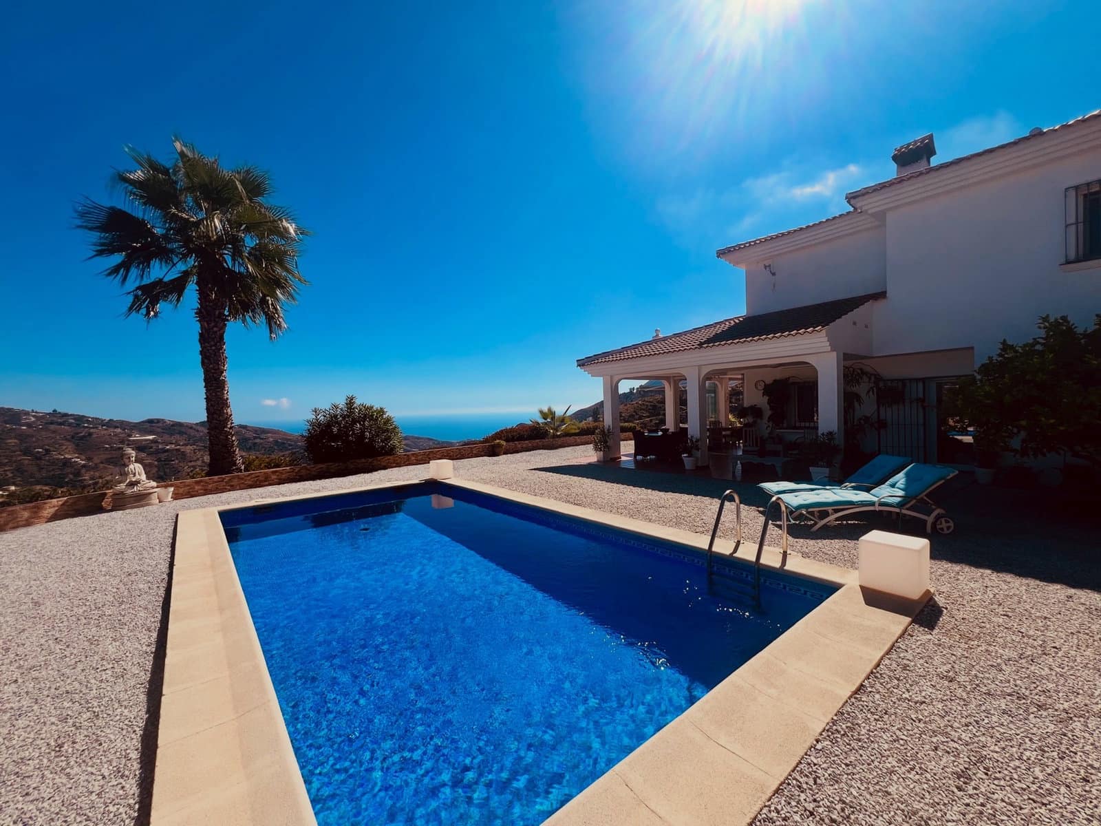 3 chambre Villa/Maison à vendre à Sayalonga avec piscine garage - 875 000 € (Ref: 10121069)