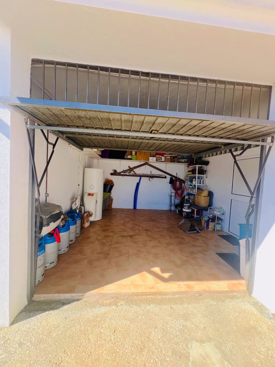 3 chambre Villa/Maison à vendre à Sayalonga avec piscine garage - 875 000 € (Ref: 10121069)
