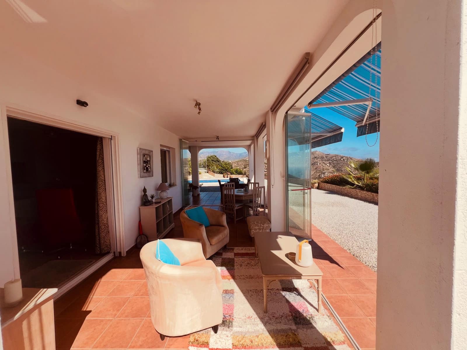 3 chambre Villa/Maison à vendre à Sayalonga avec piscine garage - 875 000 € (Ref: 10121069)