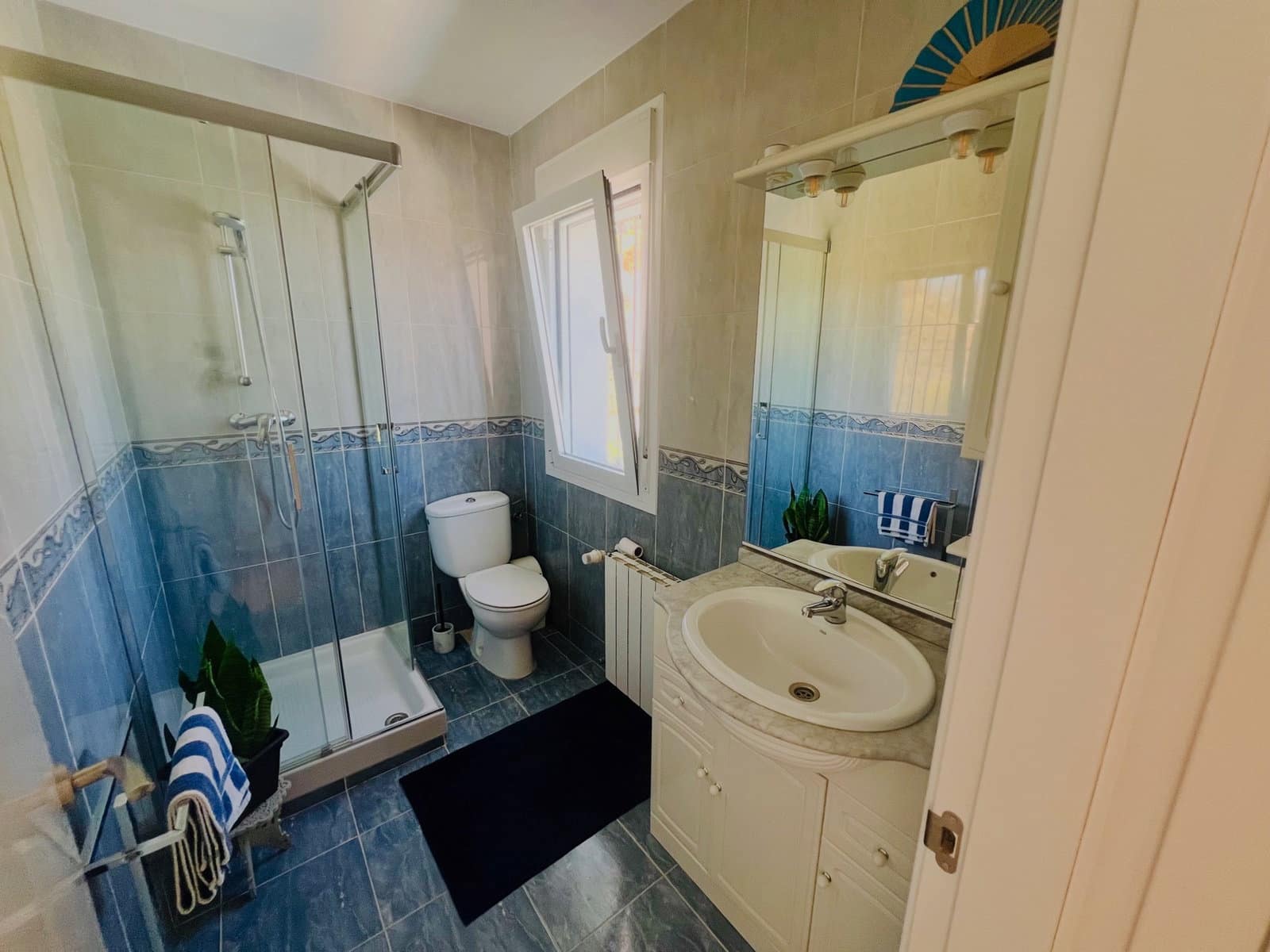 3 chambre Villa/Maison à vendre à Sayalonga avec piscine garage - 875 000 € (Ref: 10121069)