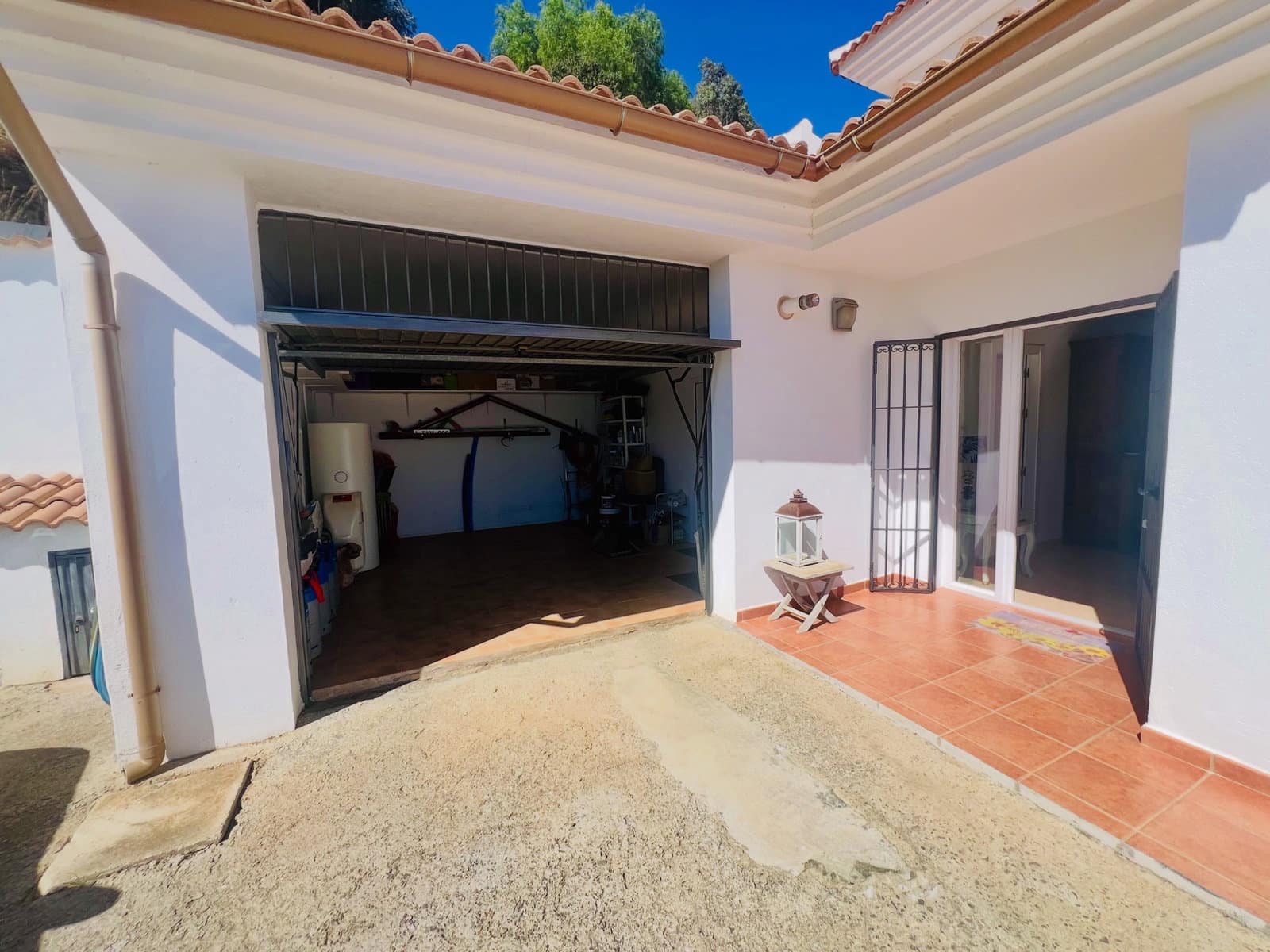 3 chambre Villa/Maison à vendre à Sayalonga avec piscine garage - 875 000 € (Ref: 10121069)