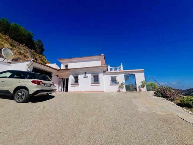 3 chambre Villa/Maison à vendre à Sayalonga avec piscine garage - 875 000 € (Ref: 10121069)