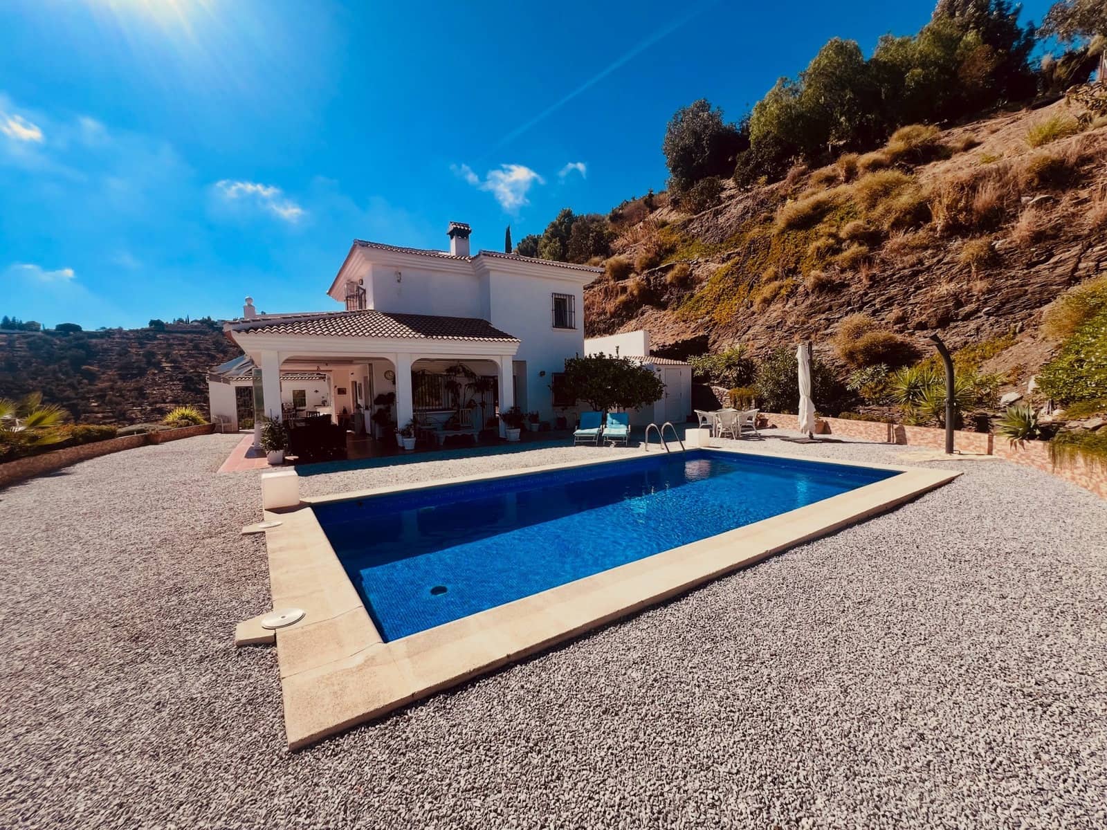 3 chambre Villa/Maison à vendre à Sayalonga avec piscine garage - 875 000 € (Ref: 10121069)