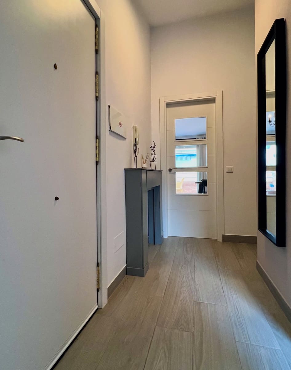 2 slaapkamer Appartement te koop in Torre del Mar - € 349.900 (Ref: 10169371)