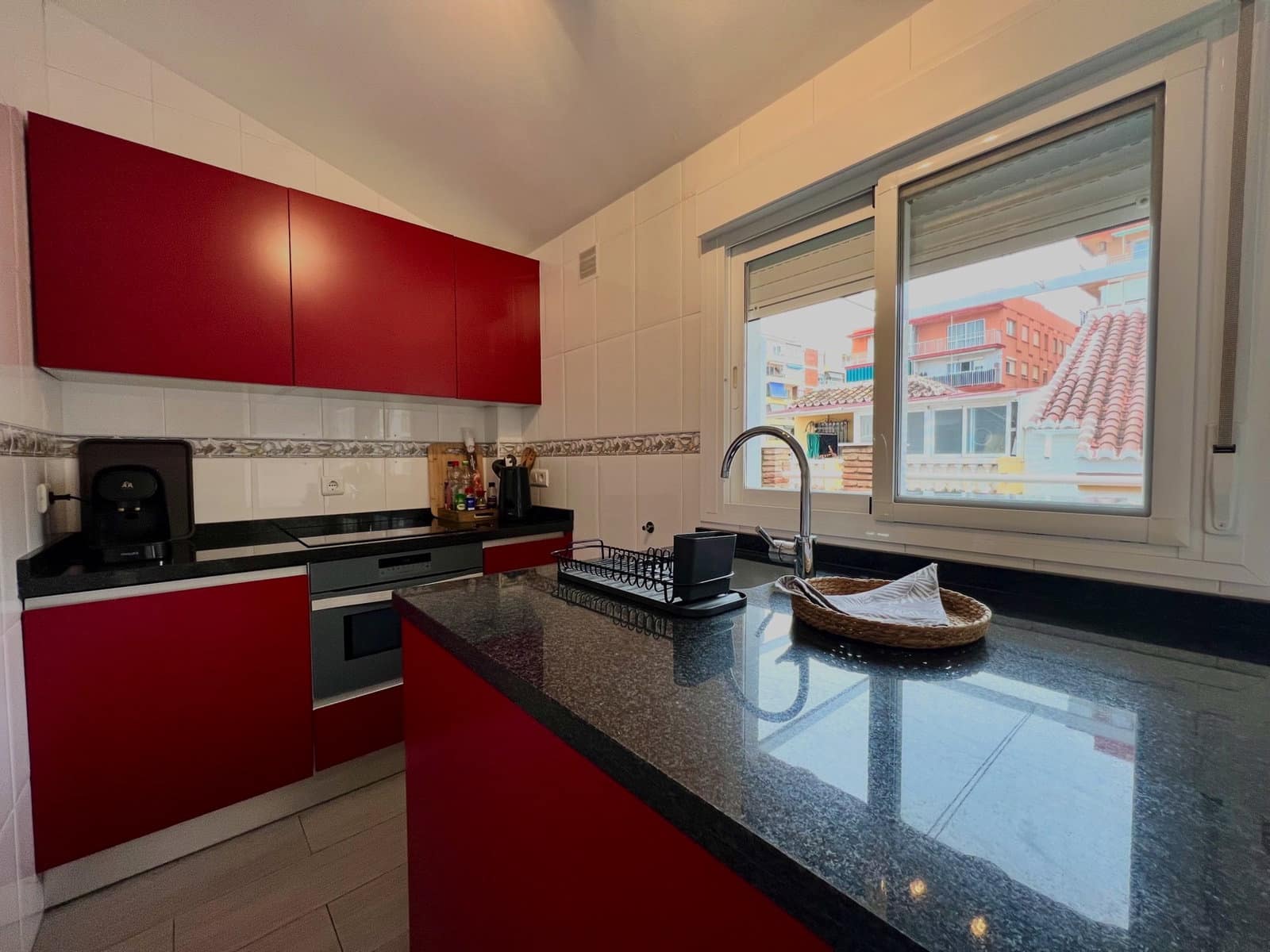 2 slaapkamer Appartement te koop in Torre del Mar - € 349.900 (Ref: 10169371)