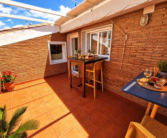 2 bedroom Apartment for sale in Torre del Mar, Vélez-Málaga - € 349,900 (Ref: 10169371)