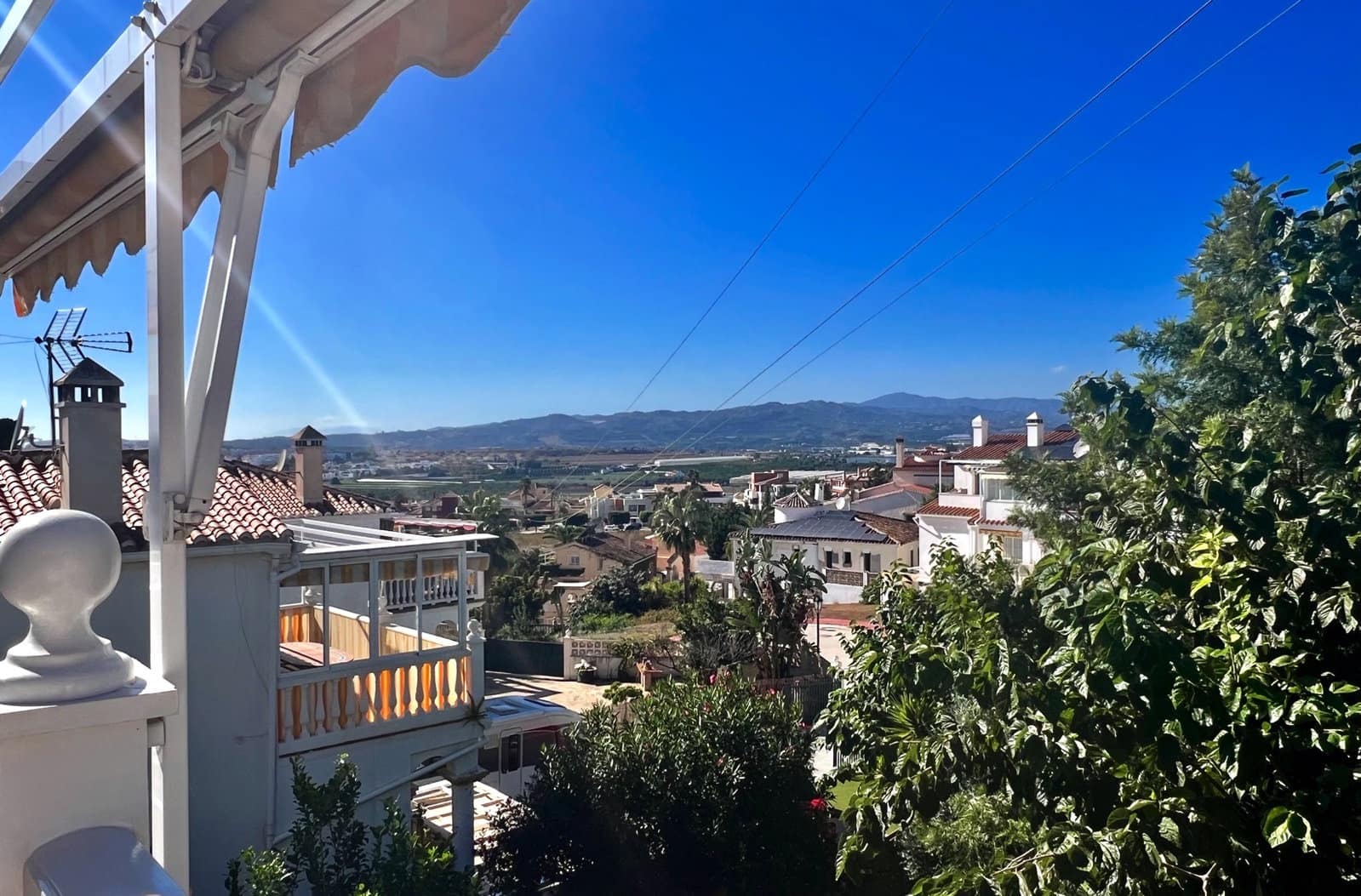 4 soveværelse Villa til salg i Caleta de Velez med swimmingpool garage - € 649.000 (Ref: 10174839)