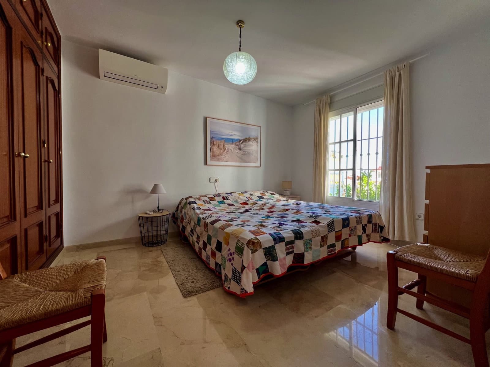 4 soveværelse Villa til salg i Caleta de Velez med swimmingpool garage - € 649.000 (Ref: 10174839)